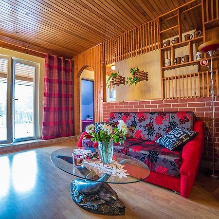 Apartment Vesna ロヴィニ エクステリア 写真